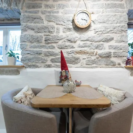 Apartment Like Salme 31 *